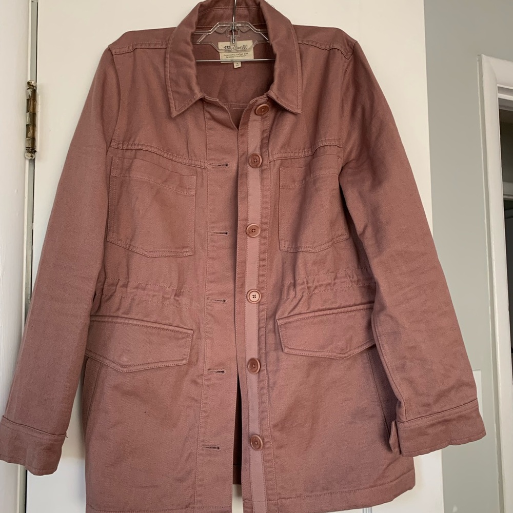 Madewell jean jacket. Very good condition. Size medium. Mauve/pink color.